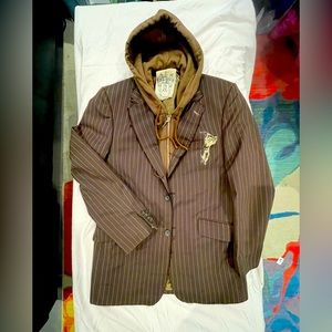 Rich, chocolate, brown, ARTINE striped blazer, Inc. with the hoodie size M